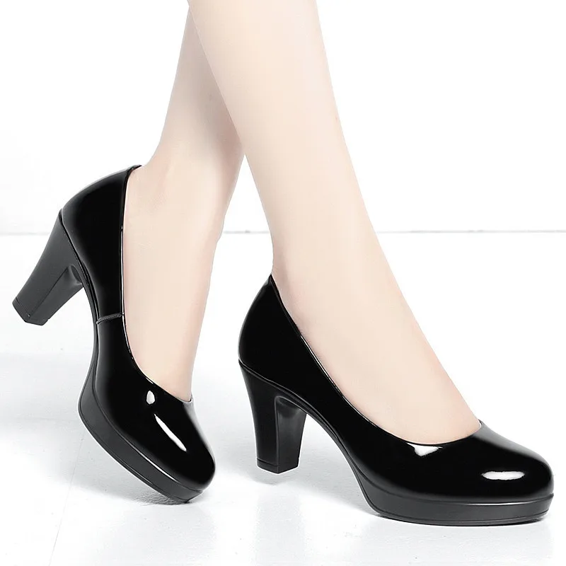 Sapatos Femininos de Couro Env - Patent Leather Pump avaliação e preço
