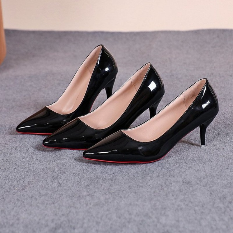 Sapatos de Salto Alto Sexy de  - Patent Leather Pump avaliação e preço