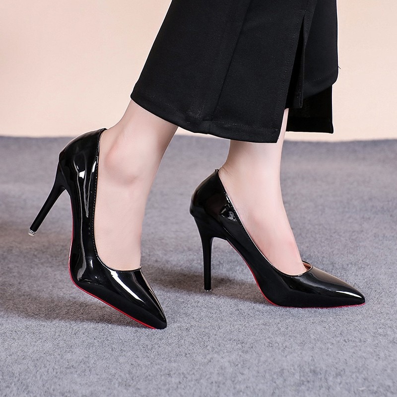 Sapatos de Salto Alto Sexy de  - Patent Leather Pump avaliação e preço