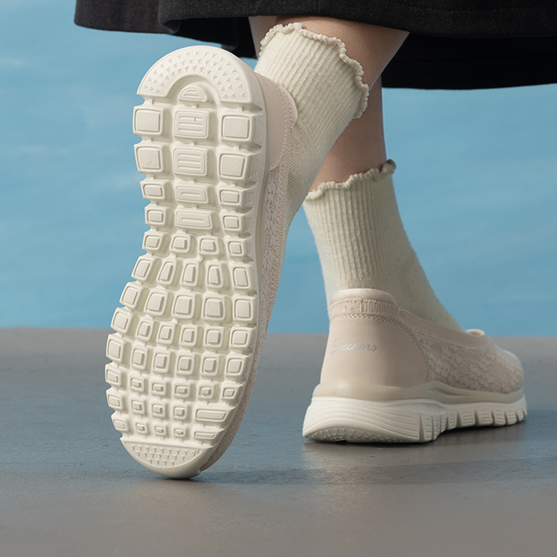 Tênis Feminino Skechers Slip-O - Women Shoes Skechers avaliação e preço